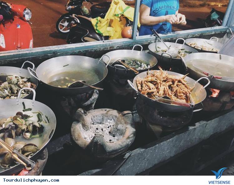 Hấp Dẫn Bơi Những Món Đặc Sản Ngon Bổ Rẻ Ở Quy Nhơn - Ảnh 1 Hấp Dẫn Bơi Những Món Đặc Sản Ngon Bổ Rẻ Ở Quy Nhơn - Ảnh 1