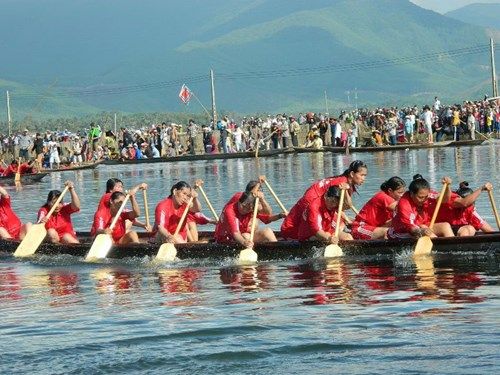 Phú Yên Vào Mùa Lễ Hội Tết - Ảnh 2 Phú Yên Vào Mùa Lễ Hội Tết - Ảnh 2