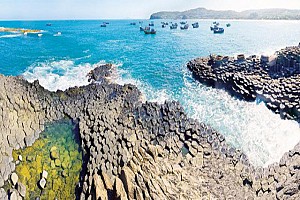 Phú Yên Là Một Trong 8 Điểm Đến Lý Tưởng Để Du Lịch Một Mình Ở Việt Nam Phú Yên Là Một Trong 8 Điểm Đến Lý Tưởng Để Du Lịch Một Mình Ở Việt Nam