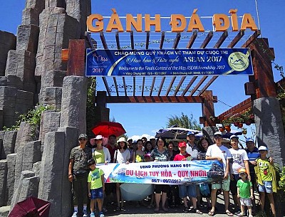 Vì sao phải chọn một hướng dẫn viên du lịch chuyên nghiệp khi dẫn đoàn tại Phú Yên Vì sao phải chọn một hướng dẫn viên du lịch chuyên nghiệp khi dẫn đoàn tại Phú Yên