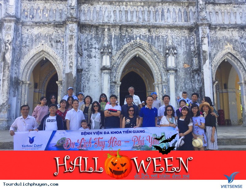 Halloween có liên quan gì đến nhà thờ Mằng Lăng - Ảnh 3 Halloween có liên quan gì đến nhà thờ Mằng Lăng - Ảnh 3