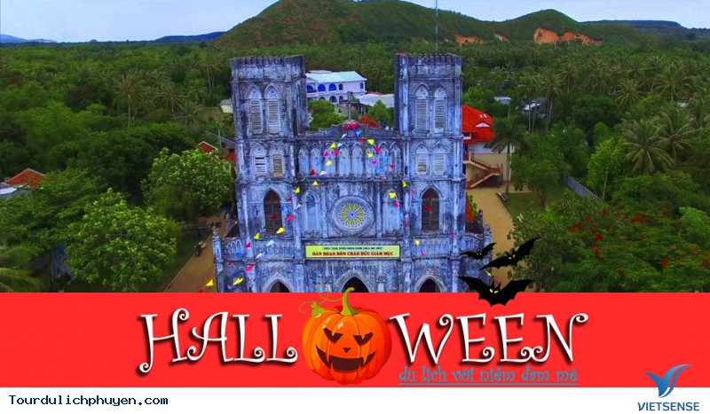 Halloween có liên quan gì đến nhà thờ Mằng Lăng - Ảnh 2 Halloween có liên quan gì đến nhà thờ Mằng Lăng - Ảnh 2