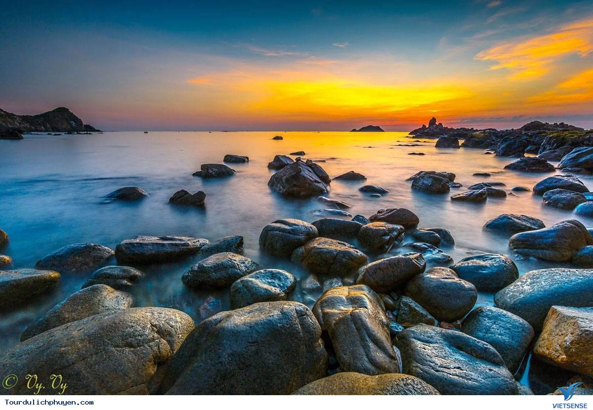 1. khu thăm quan Ghềnh Ráng – Tiên Sa