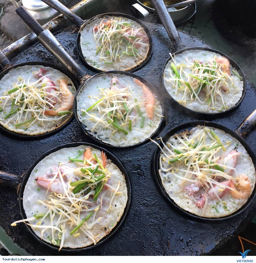 Bánh xèo số 303/ Lê Duẩn - Điểm ăn vặt Phú Yên hấp dẫn