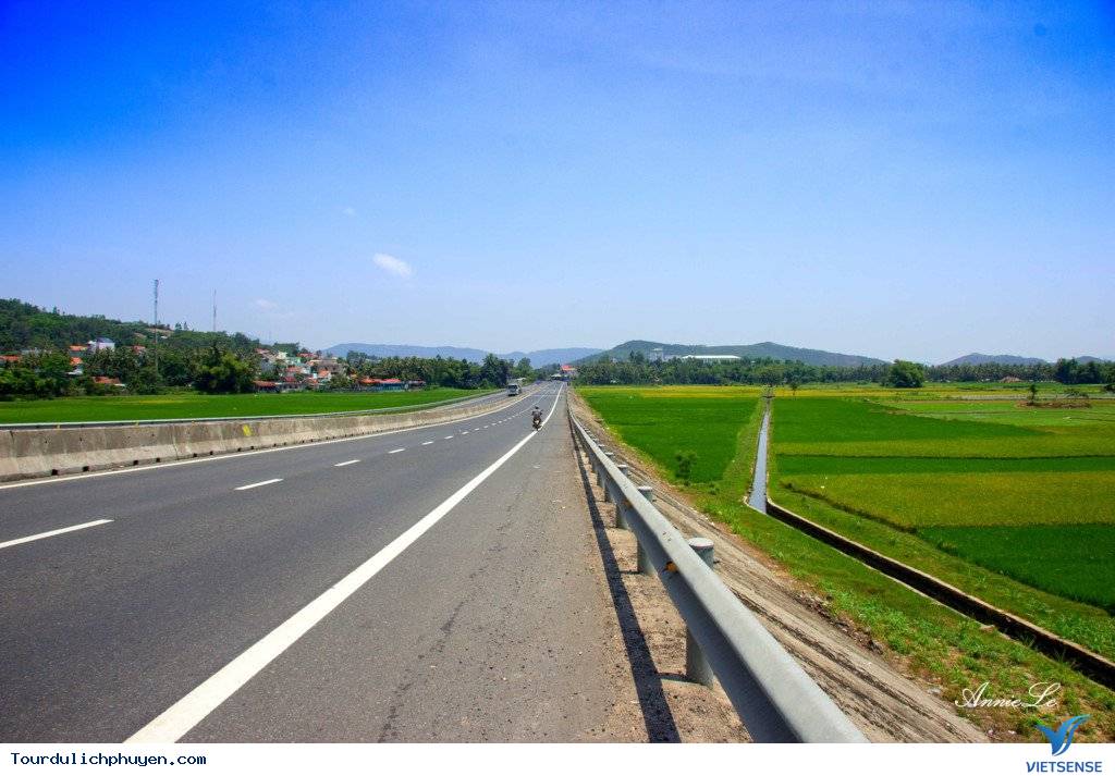 Bãi Biển Từ Nham Phú Yên - Ảnh 2