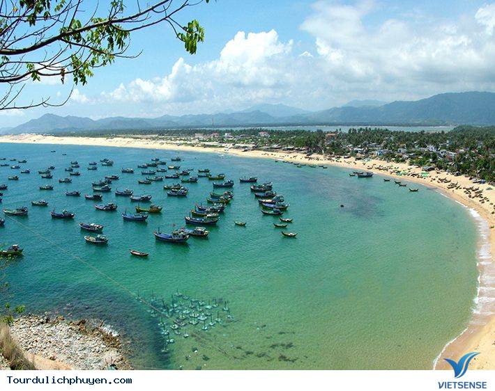 Có một bãi Tuy Hòa rất êm đềm - Ảnh 1