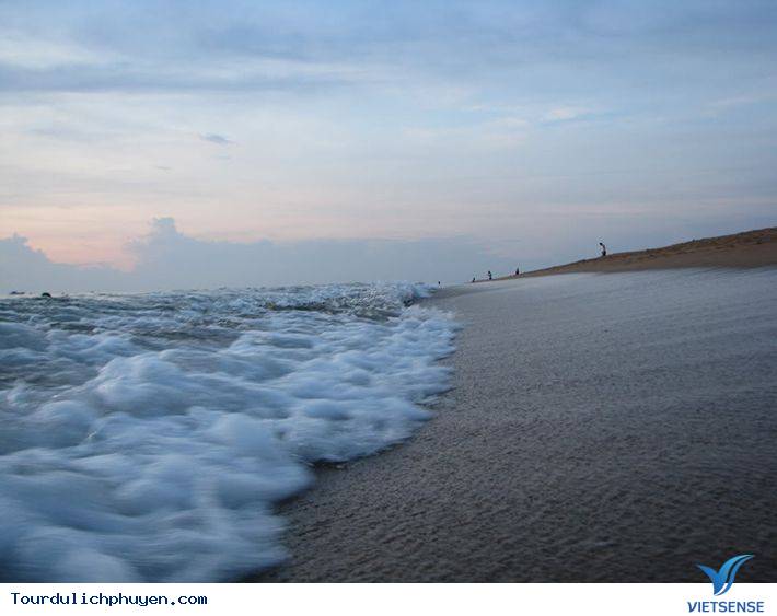 Có một bãi Tuy Hòa rất êm đềm - Ảnh 2