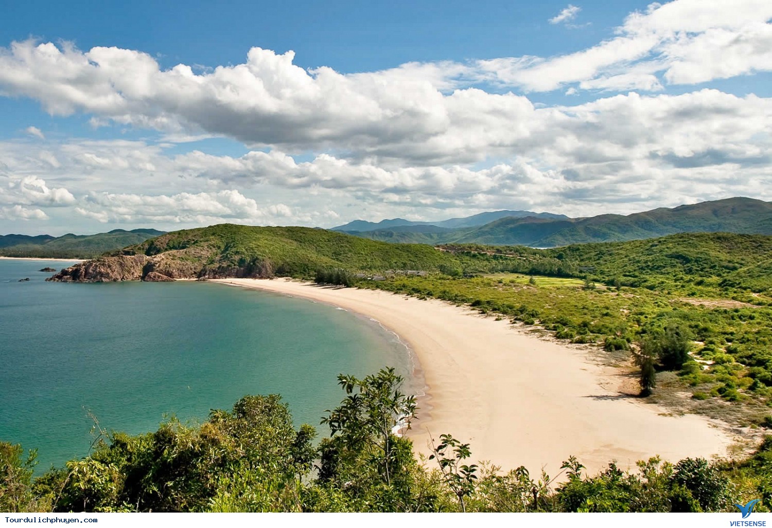 Bãi Tràm – Mê đắm không gian biển cả bao la