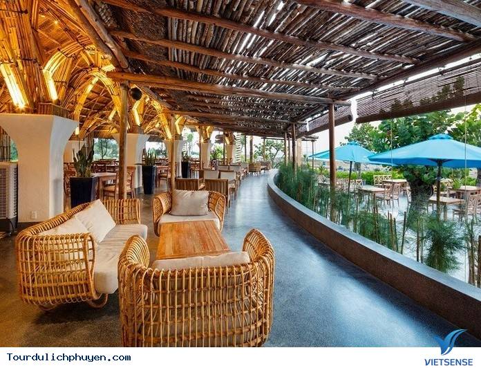 Bất ngờ với kiến trúc tạo ra từ 25.000 cây tầm vông của nhà hàng Phú Yên - Ảnh 1