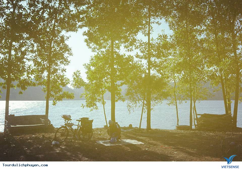 CẤM SƠN - "Hồ Trên Núi" Đẹp Quên Lối - Ảnh 1 CẤM SƠN - "Hồ Trên Núi" Đẹp Quên Lối - Ảnh 1