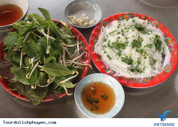 Cháo lòng bánh hỏi - Ảnh 1