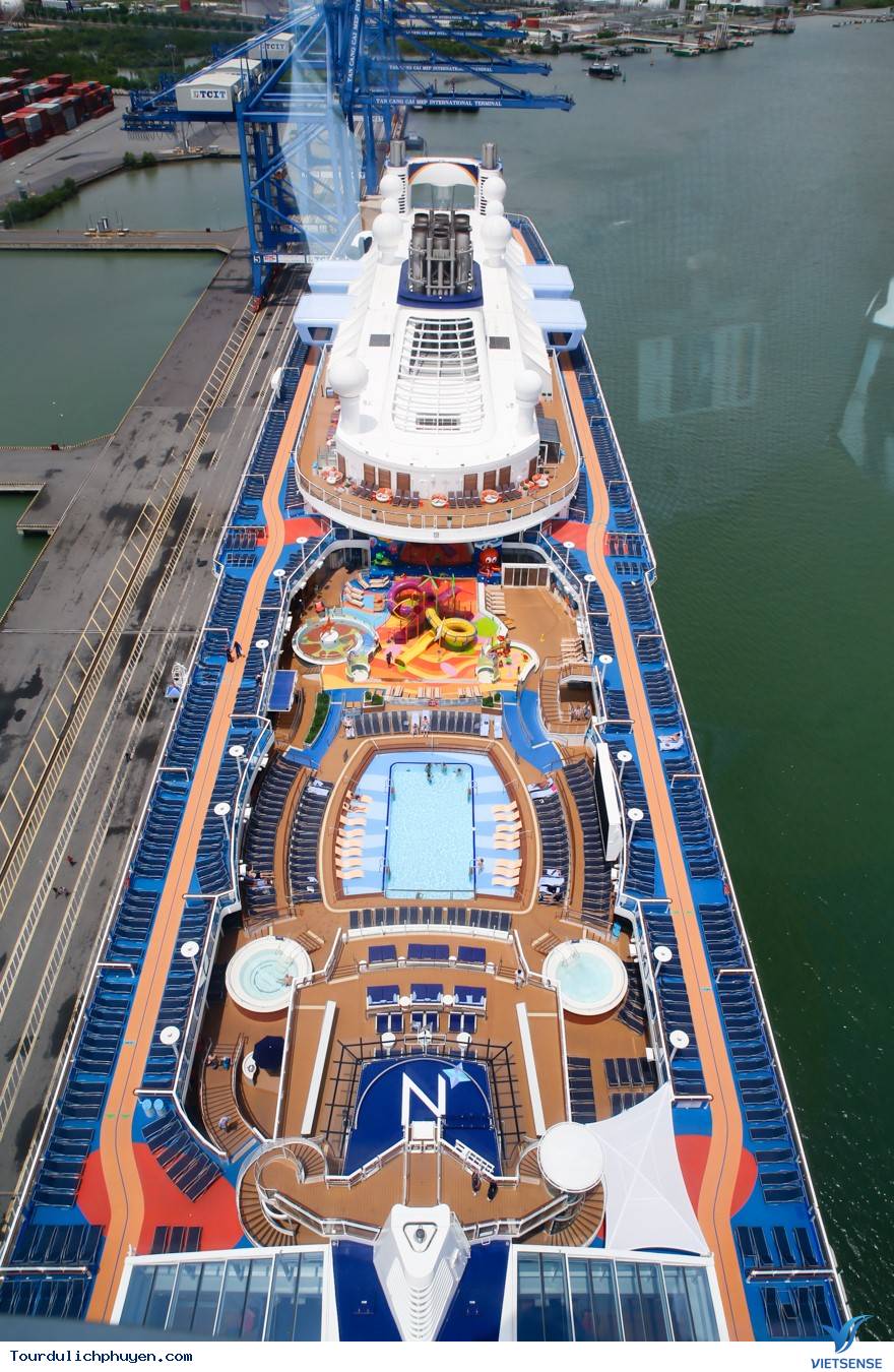 Du Thuyền Lớn Nhất Châu Á Tại Việt Nam