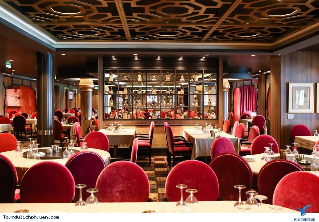 Du Thuyền Lớn Nhất Châu Á Tại Việt Nam