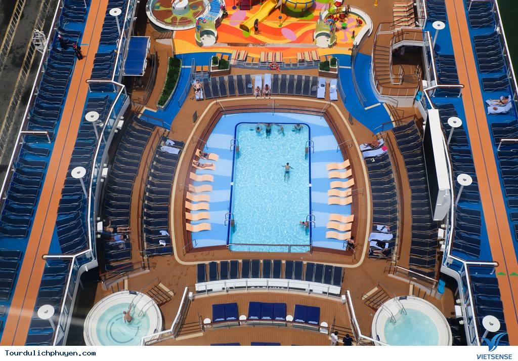 Du Thuyền Lớn Nhất Châu Á Tại Việt Nam