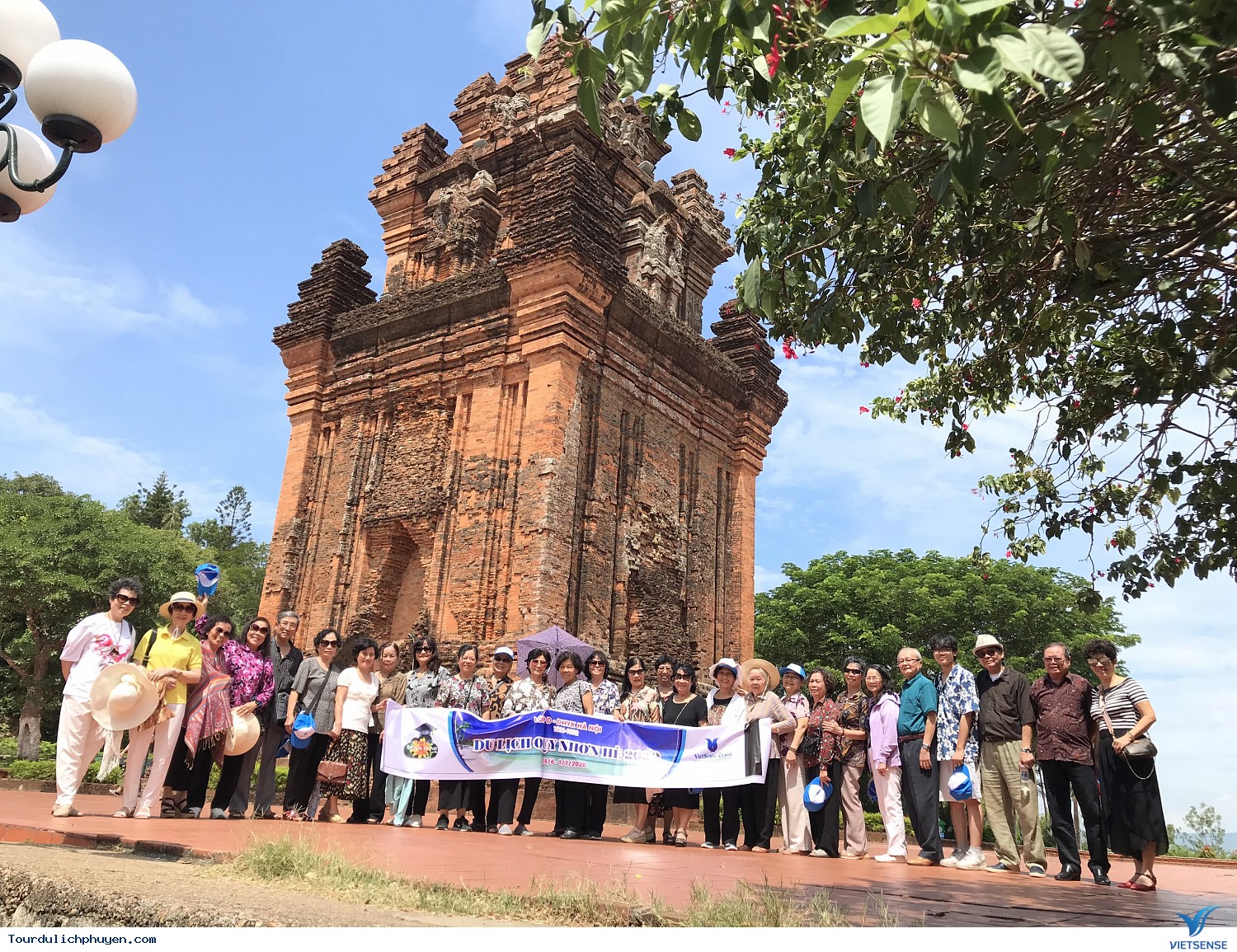 Hình Ảnh Chương trình Quy Nhơn Phú Yên Đoàn Cựu SV Đại Học Y - Ảnh 2