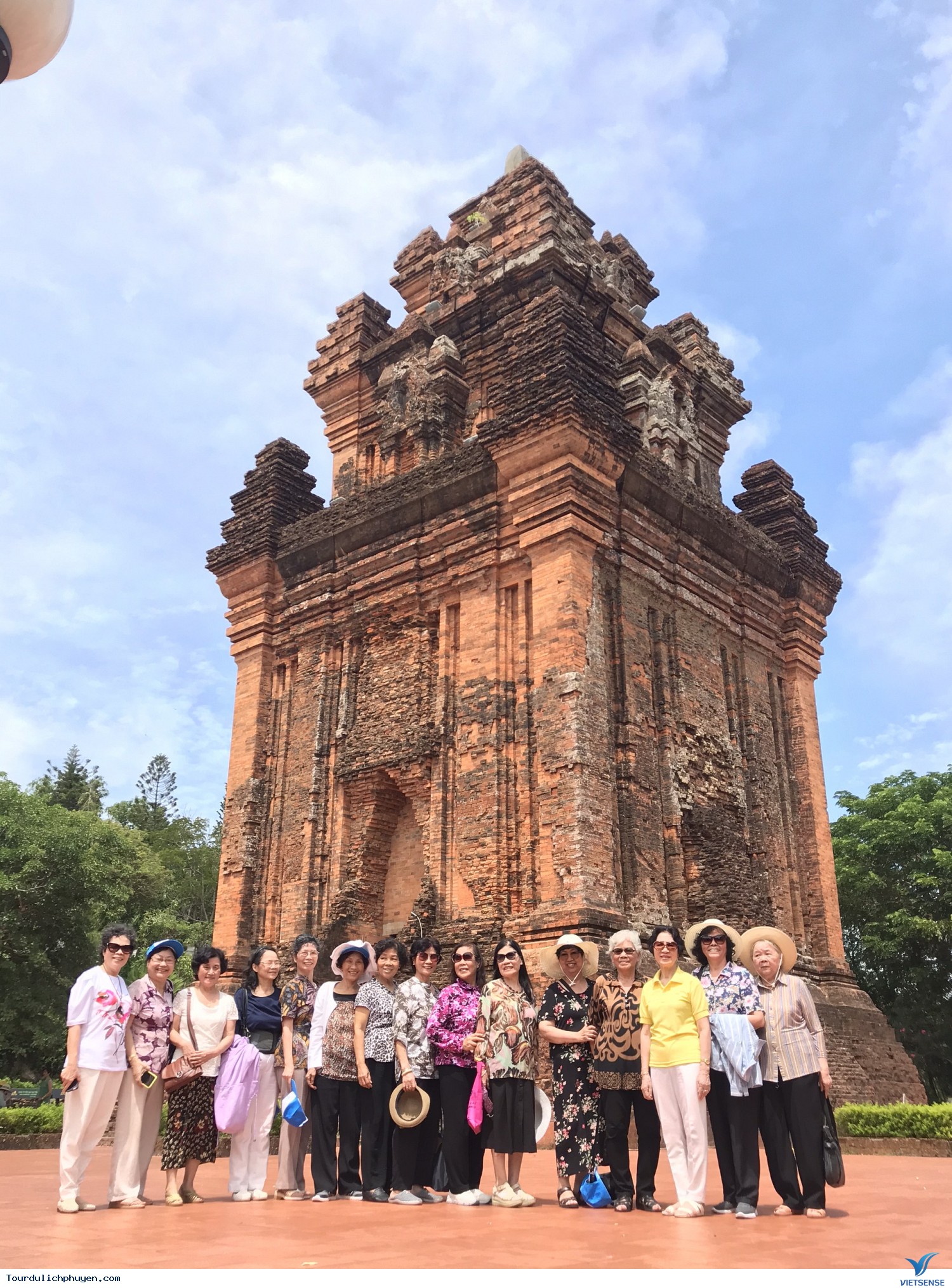 Hình Ảnh Chương trình Quy Nhơn Phú Yên Đoàn Cựu SV Đại Học Y - Ảnh 9