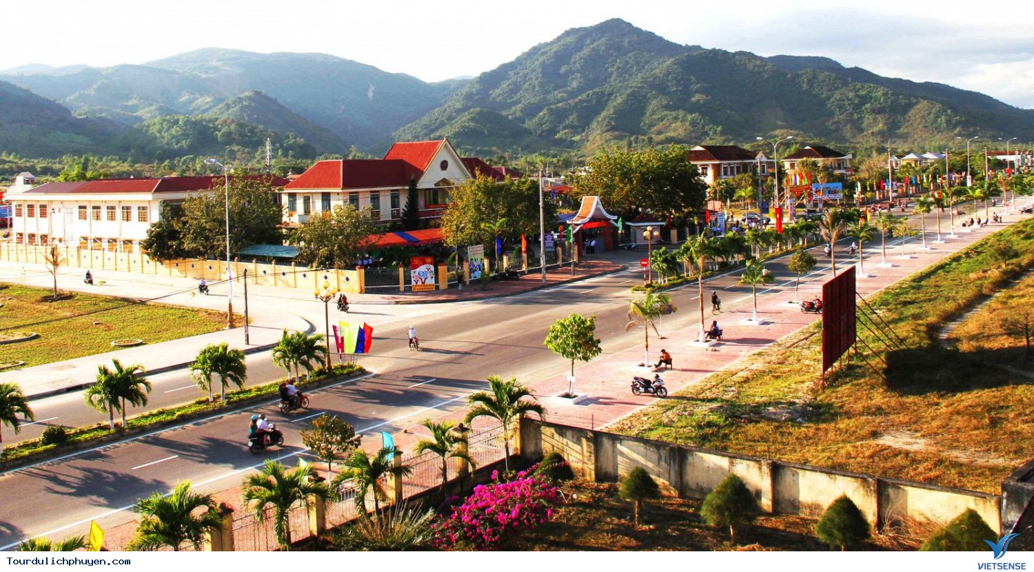 Khai Mạc Lễ Hội hành trình Hè Quy Nhơn Bình Định 2016 - Ảnh 1 Khai Mạc Lễ Hội hành trình Hè Quy Nhơn Bình Định 2016 - Ảnh 1