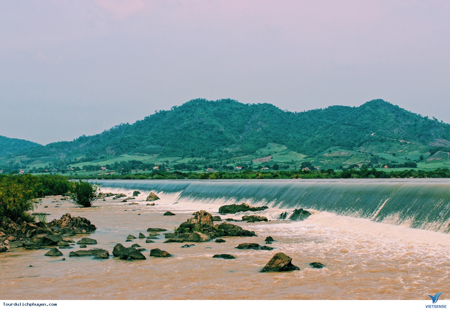 Khám phá đập Đồng Cam - Ảnh 2