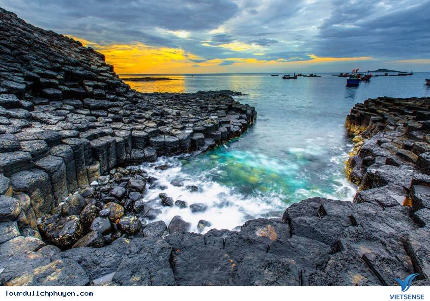 Tại sao lại có tên Ghềnh Đá Dĩa Tại sao lại có tên Ghềnh Đá Dĩa