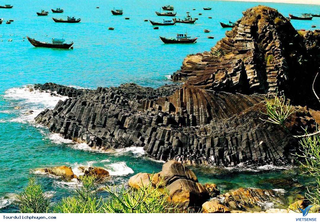 Ngày 3: Chợ cá Hàm Tử - Eo Gió - Kỳ Co - Ảnh 1