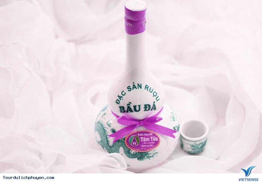 Men say Bàu Đá ngấm lòng khách thăm - Ảnh 3