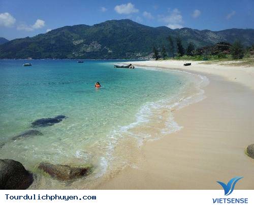 Một Ngày hành trình Phú Yên Kiểu Tây Balo Trên Hòn Nưa Hoang Sơ - Ảnh 2