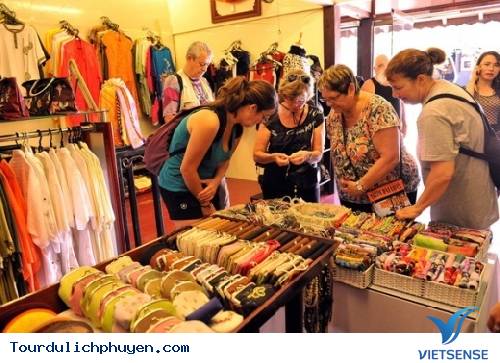 Phú Yên Từng Bước Phong Phú Mặt Hàng Quà Lưu Niệm - Ảnh 1 Phú Yên Từng Bước Phong Phú Mặt Hàng Quà Lưu Niệm - Ảnh 1