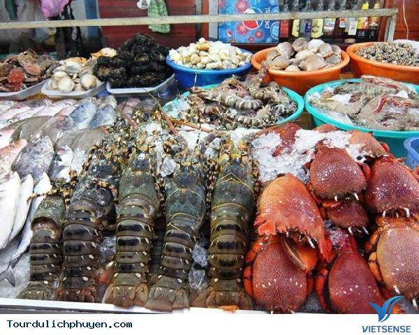 Hải sản tươi sống